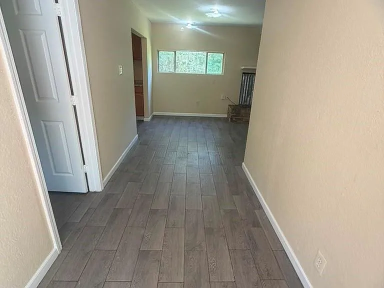 17718 E Strack Dr — Photo 2