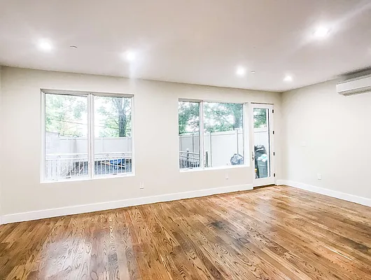 Rented by Warren T Real Estate Corp. | media 44