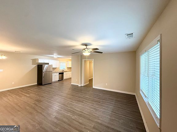 3rd image of 1809 Old Peachtree Rd