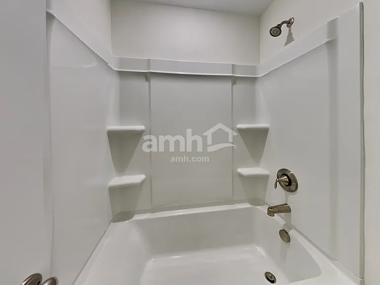 208 Gregory Dr — Photo 15