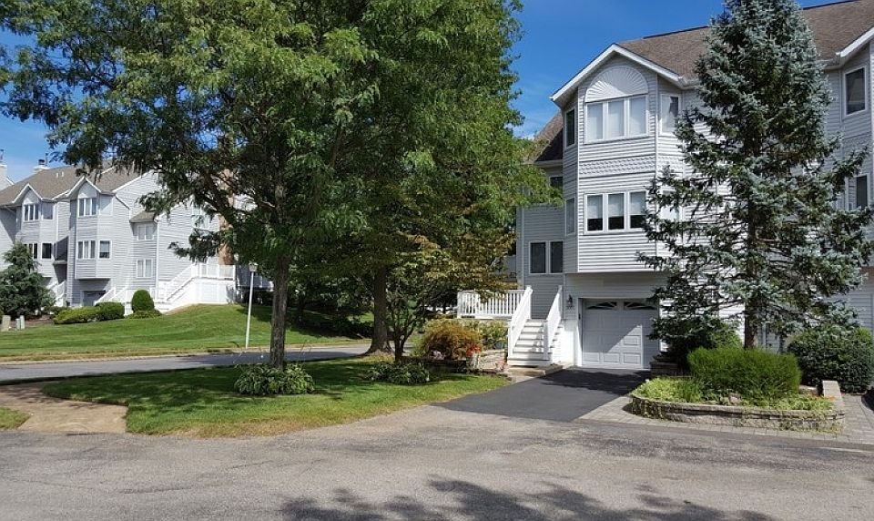 1st image of 371 Begonia Ct #37C1