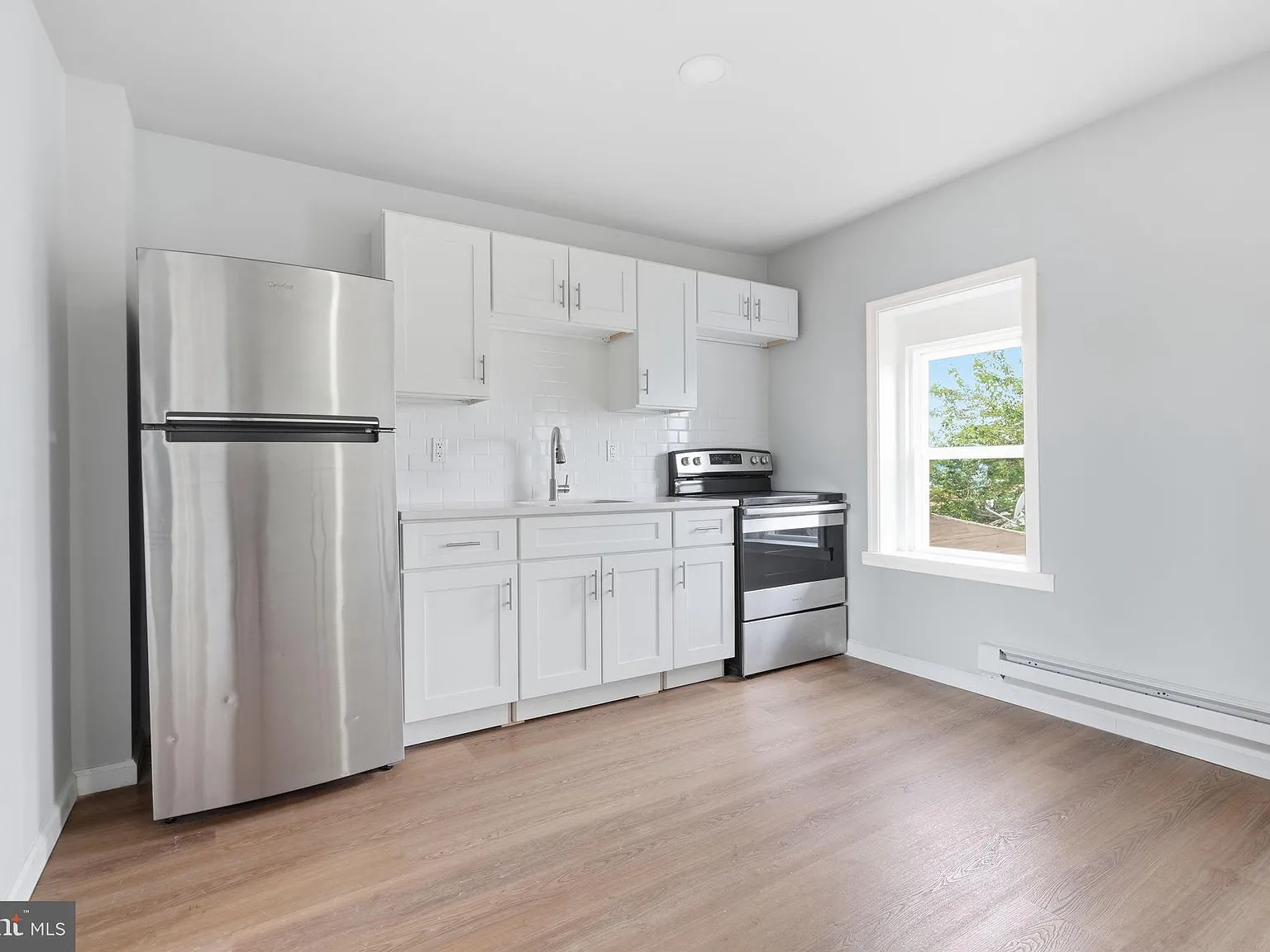 1 bed, 500 sqft, $1,050 — Photo 2