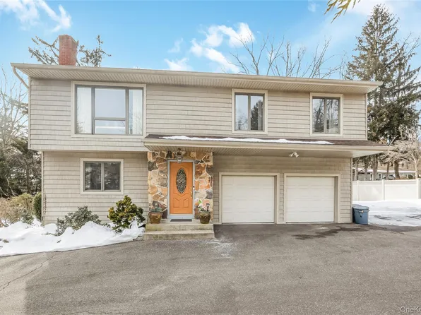 203 Woodbury Road, Woodbury, NY 11797