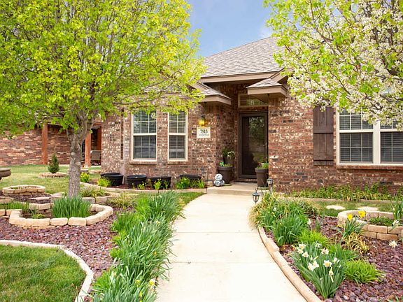 4th image of 7913 Knoxville Dr