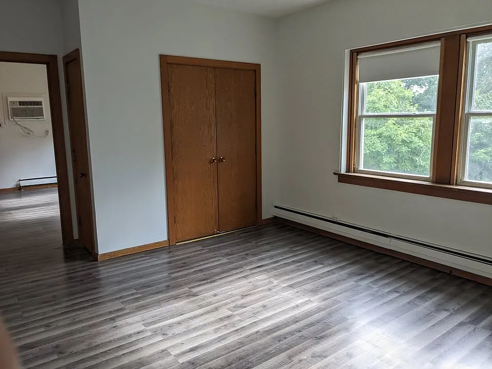 1 bed, 600 sqft, $900 — Photo 3