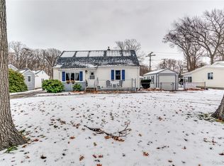 3444 Riverside Dr, Port Huron, MI 48060