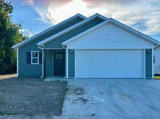 704 N Liberty St, Webb City, MO 64870