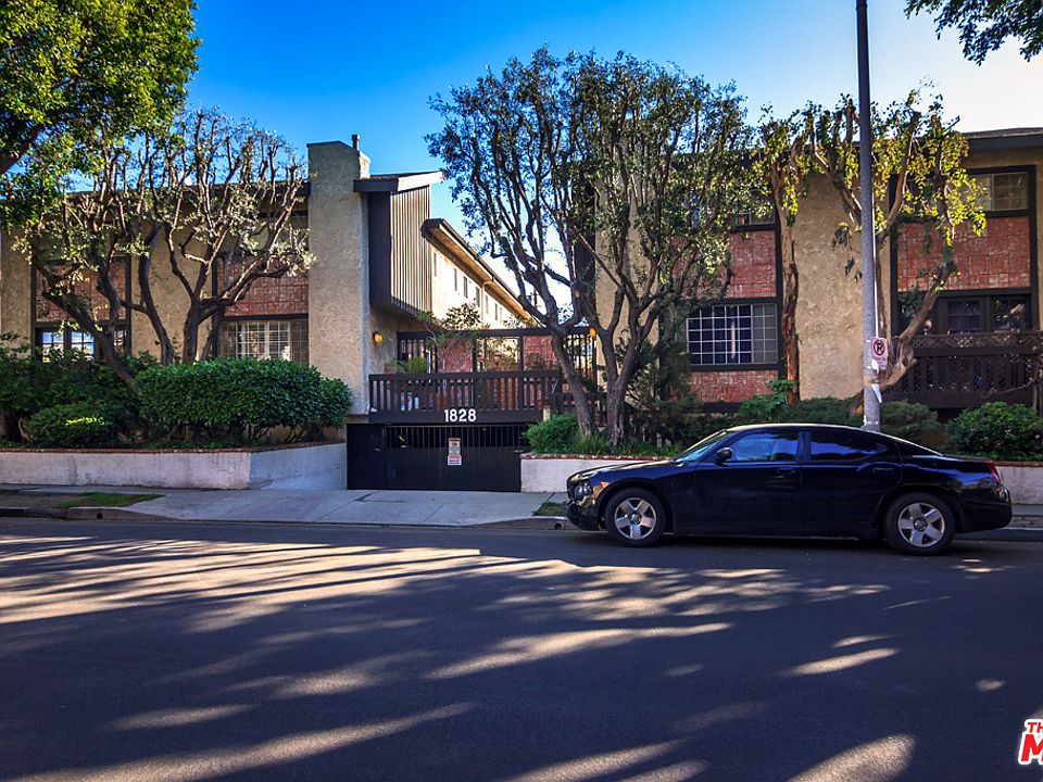 1st image of 1828 Barry Ave APT 6