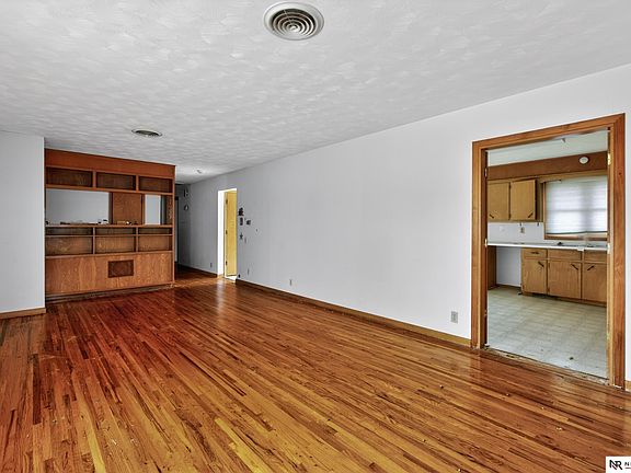 4th image of 1206 Skyview Dr