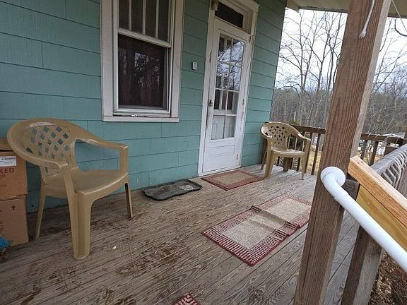 3rd image of 132 Mayfair Rd