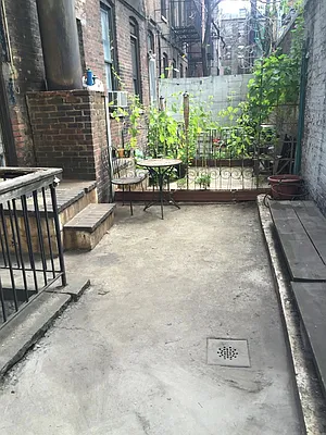 Rented by Sky Management | media 58