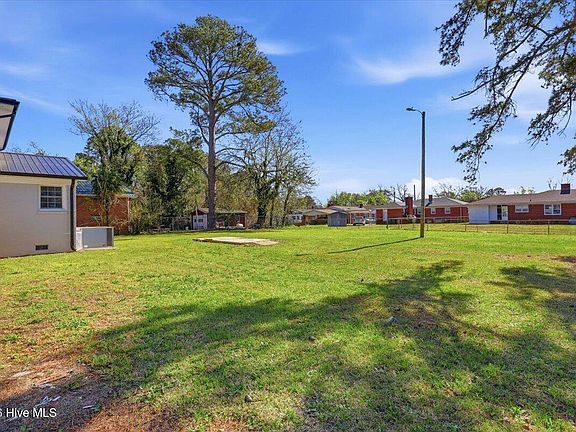 3rd image of 406 Whitfield Drive