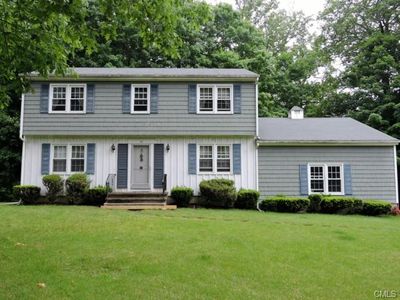 25 Drummond Ln, New Canaan, CT, 06840