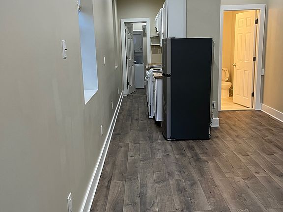 2nd image of 121 W Saratoga St #1R