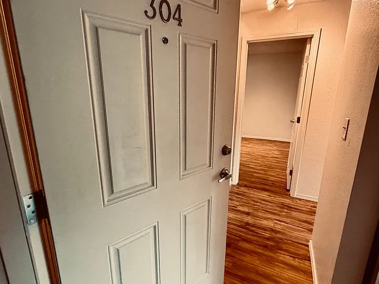 6511 Rainier Ave S — Photo 2