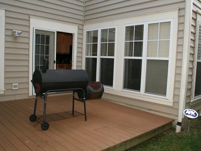 9135 Stonegarden Dr — Photo 36