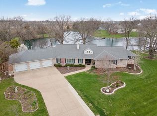 535 Deer Lakes Dr, Goodfield, IL