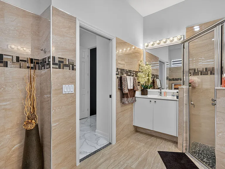 416 SW Horseshoe Bay — Photo 17
