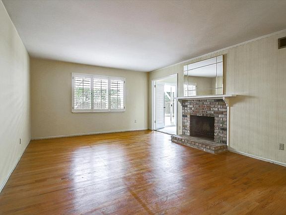 2nd image of 1043 Belvedere Ln