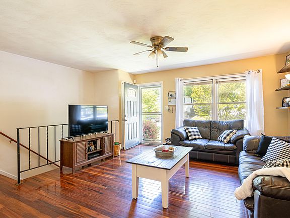 5th image of 5458 Winterset Dr