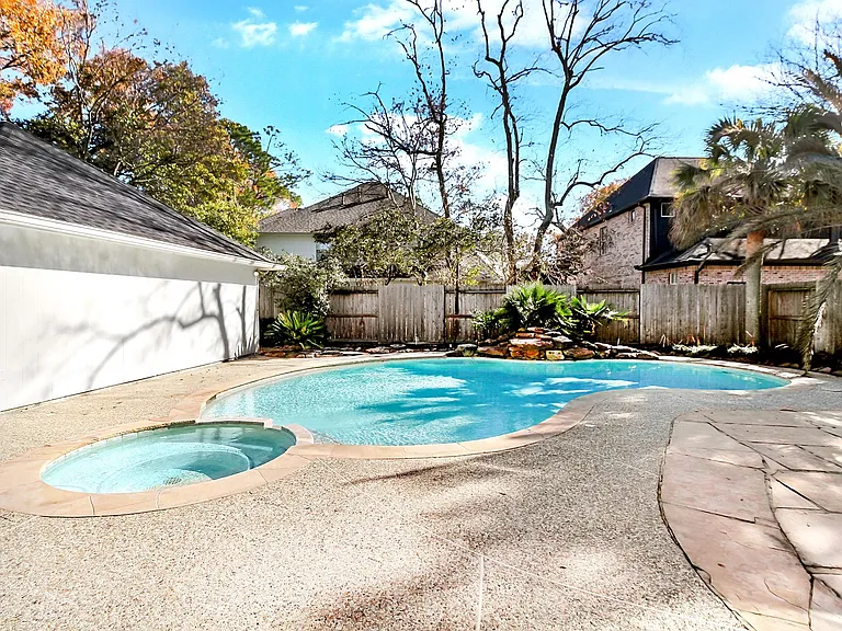 803 Chisel Point Dr — Photo 33