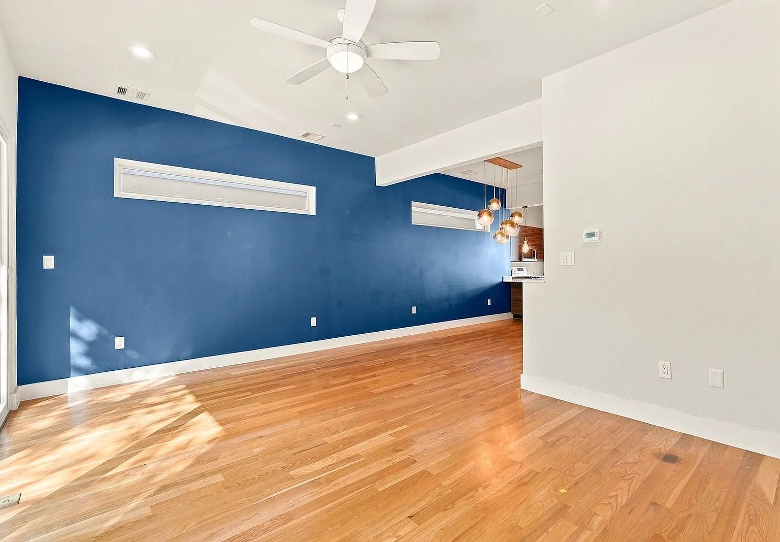 3 bed, 3.5 bath, 2227 sqft, $3,200 — Photo 2