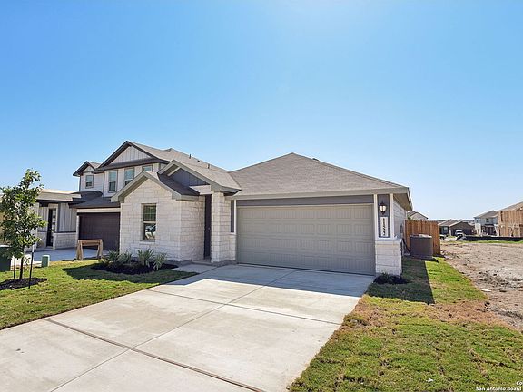 4th image of 11522 Mustang Grove