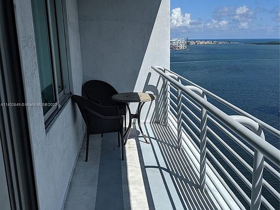 3rd image of 325 Biscayne Blvd #3017