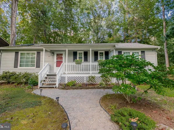 659 Lake Caroline Dr, Ruther Glen, VA 22546