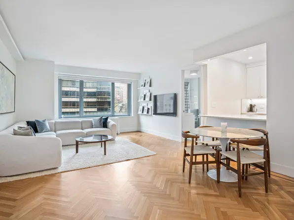 200 East 62nd Street image 1 of 12