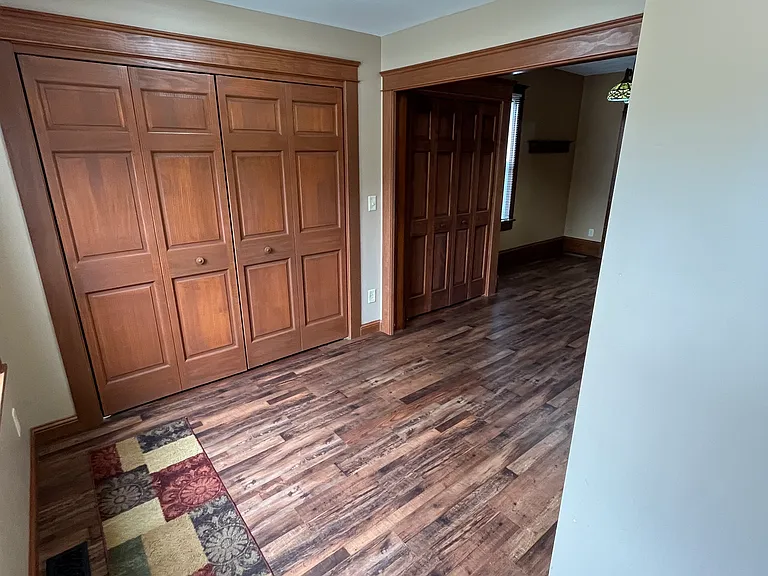 211 W Fisk St — Photo 7