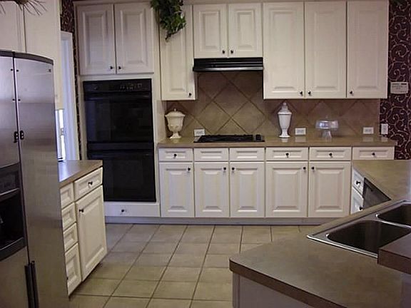 4th image of 4400 Greenfield Dr