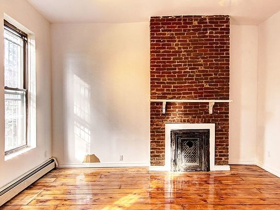 5th image of 2058A Pacific St #1