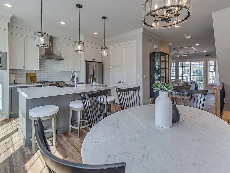 Eldridge Townhomes — Photo 4