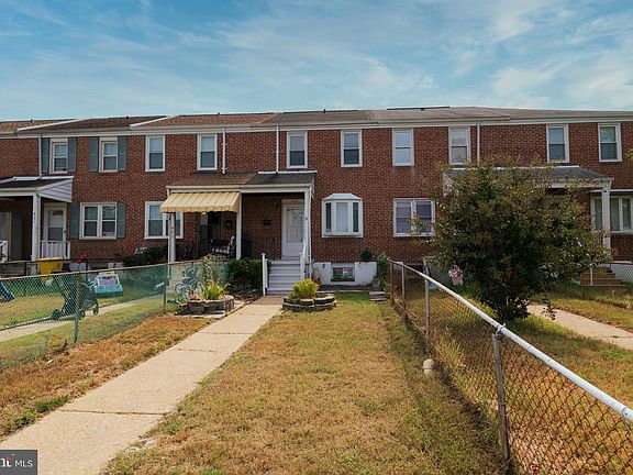 2nd image of 423 M St NE