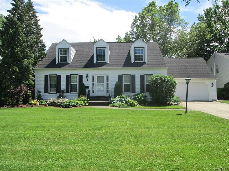 1st image of 101 Carriage Cir