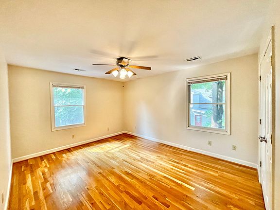 5th image of 278 Rose St APT B