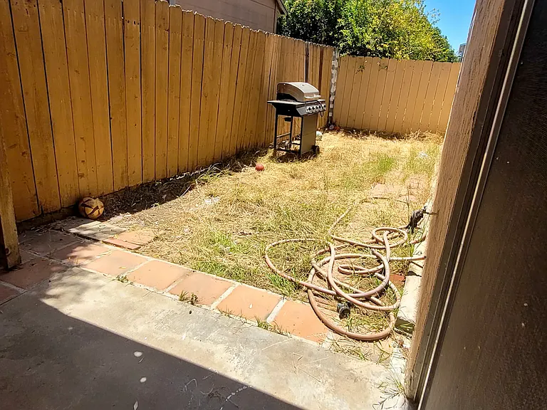 343 Claydelle Ave #B — Photo 13