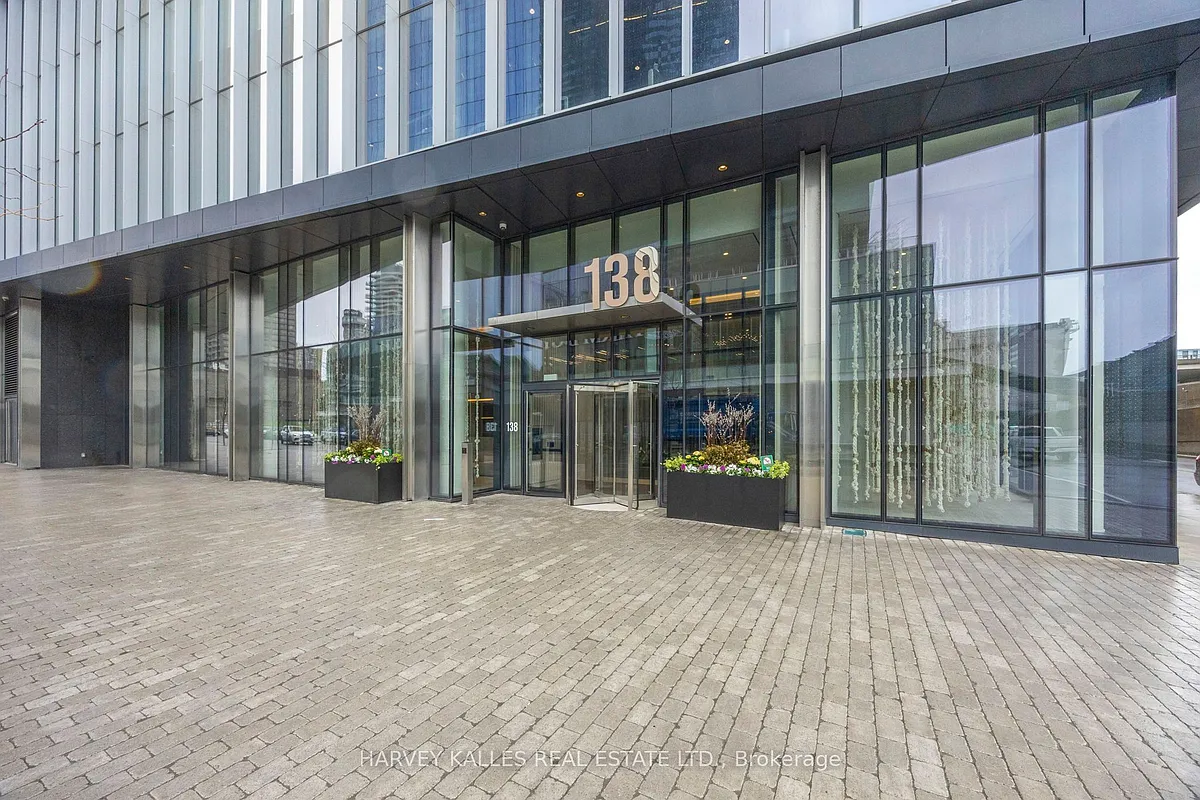 Building Photo - 138 Downes St #4709