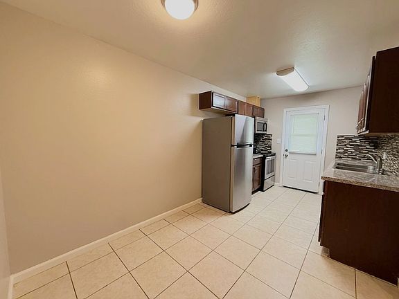 4th image of 651 Q St #651