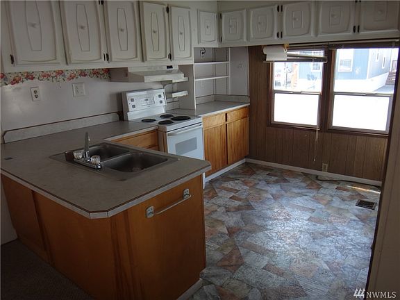 4th image of 5601 113th Ave E #48