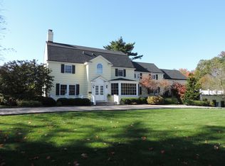 8 Morris Ct, Rye, NY 10580