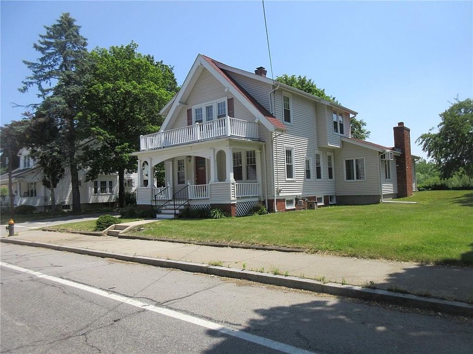 1090 Plainfield St, Johnston, RI 02919 Zillow
