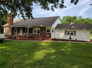 921 Main St, Higginsville, MO 64037