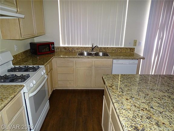 5th image of 236 Blackstone River Ave