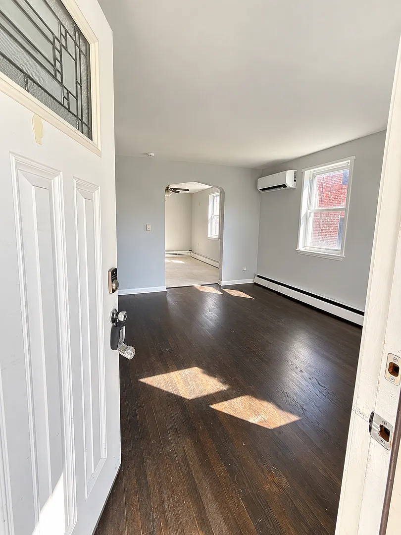 Charming 2-Bedroom Home with Updated Kitchen & In-Unit Laundry — Photo 4
