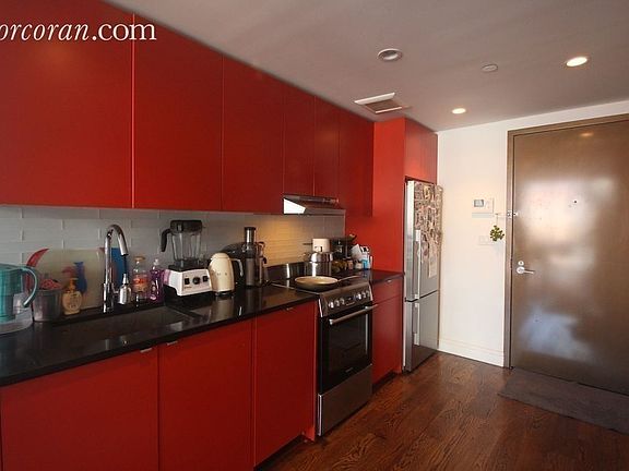 4th image of 954 Bergen St APT 3E