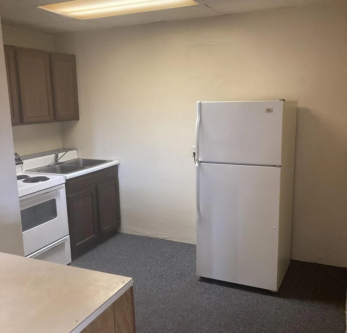 Studio, $525 — Photo 2
