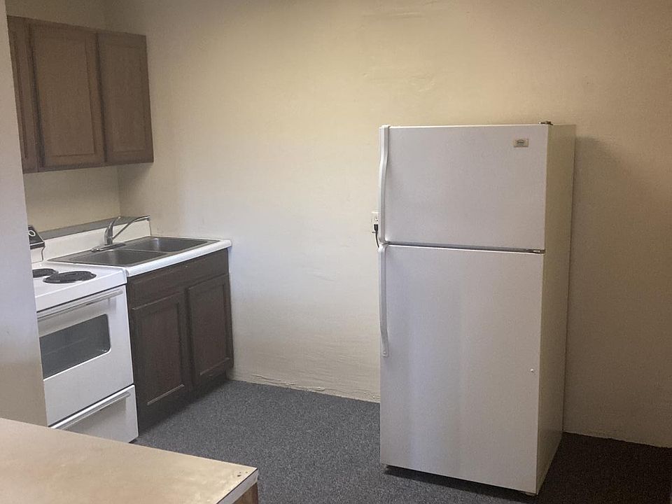 2nd image of 1125 King Rd #212