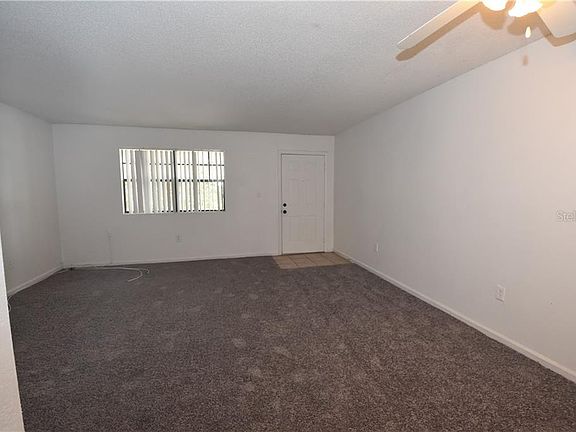 3rd image of 201 Pine Tulip Ct APT 201
